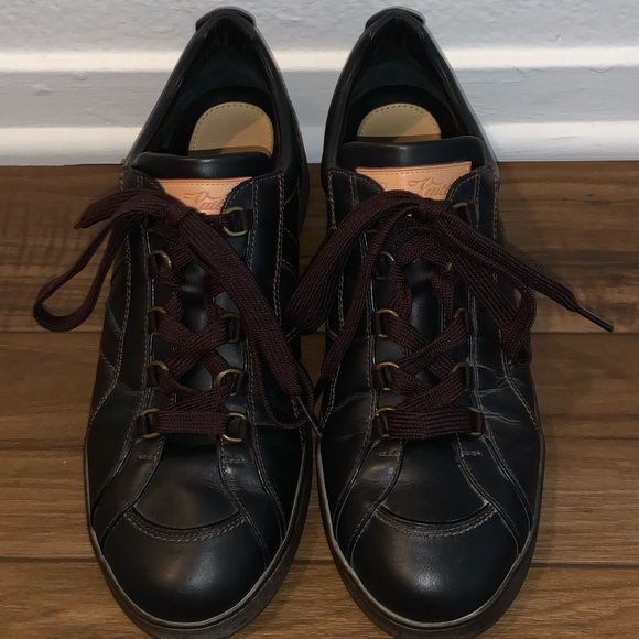 Vintage Louis Vuitton Mens Sneakers 